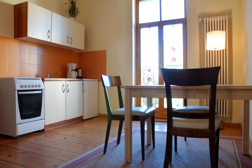 Apartment Und Zimmervermietung Am Park Potsdam Ruang foto